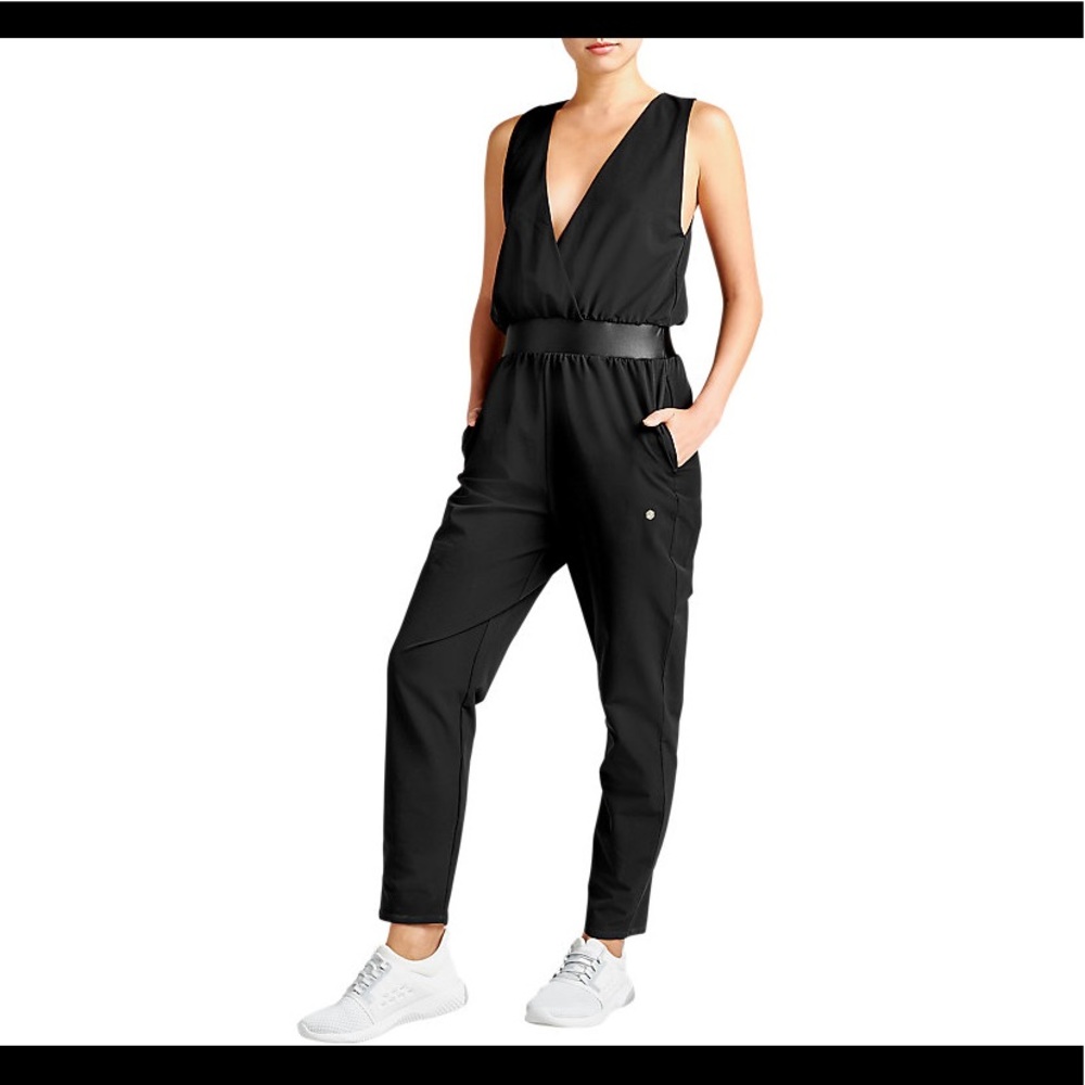 Ascis Sleeveless Jumper Sz: S MSRP $85